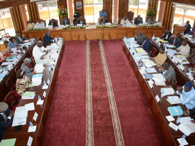 Session du Conseil de la CUY: le maire propose un plan d’investissement ambitieux pour 2025 – Communauté Urbaine de Yaoundé